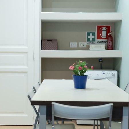 רומא Beautiful Apartment In San Giovanni Close To Colosseo מראה חיצוני תמונה