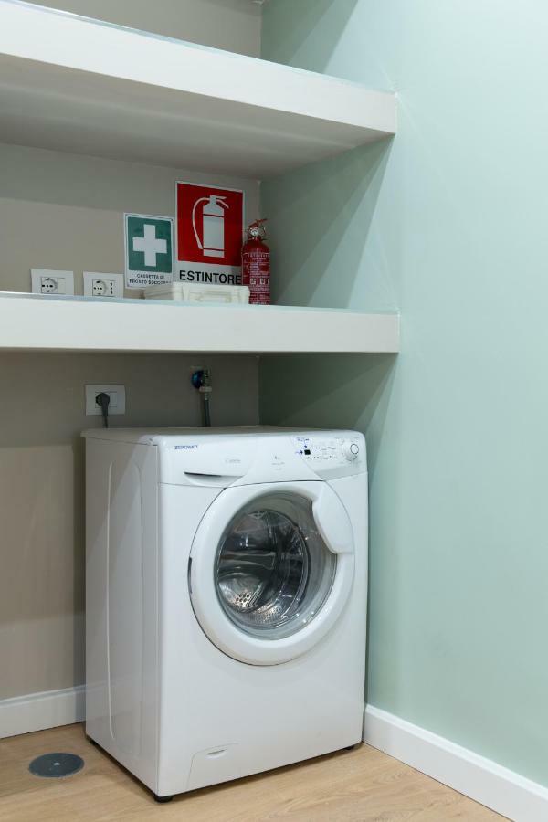 רומא Beautiful Apartment In San Giovanni Close To Colosseo מראה חיצוני תמונה