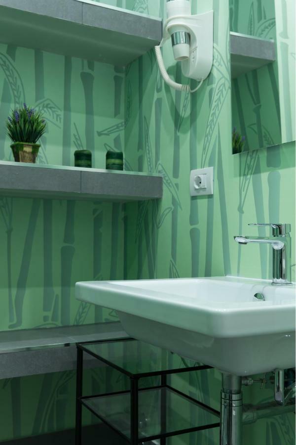 רומא Beautiful Apartment In San Giovanni Close To Colosseo מראה חיצוני תמונה