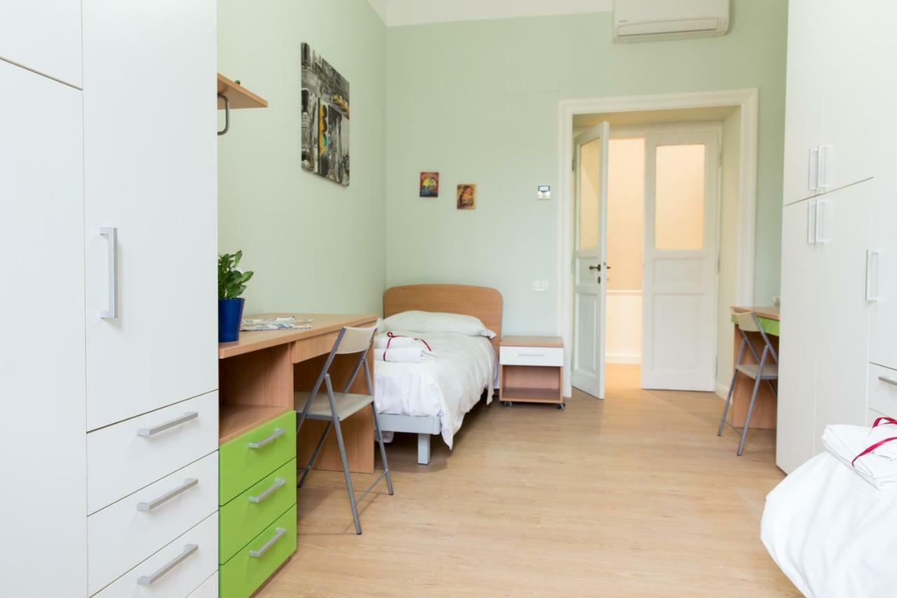 רומא Beautiful Apartment In San Giovanni Close To Colosseo מראה חיצוני תמונה