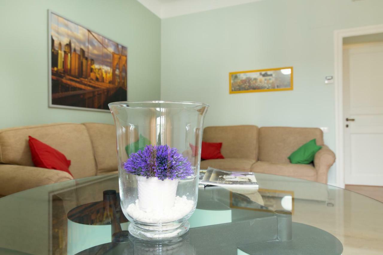 רומא Beautiful Apartment In San Giovanni Close To Colosseo מראה חיצוני תמונה
