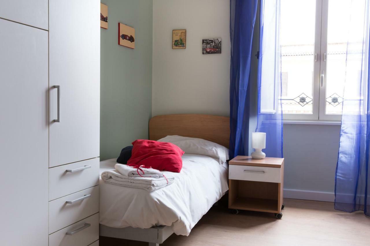רומא Beautiful Apartment In San Giovanni Close To Colosseo מראה חיצוני תמונה